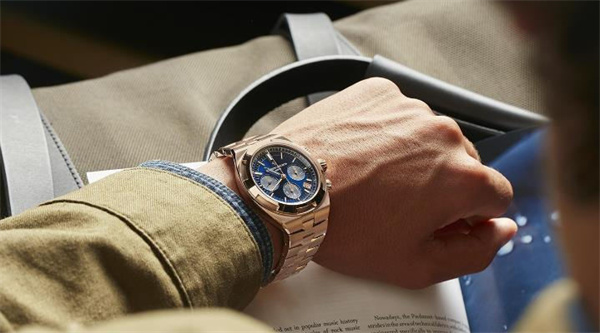 江诗丹顿手表很久不戴不走了解决方法集锦(图) 江诗丹顿手表很久不戴不走了解决方法集锦(图)